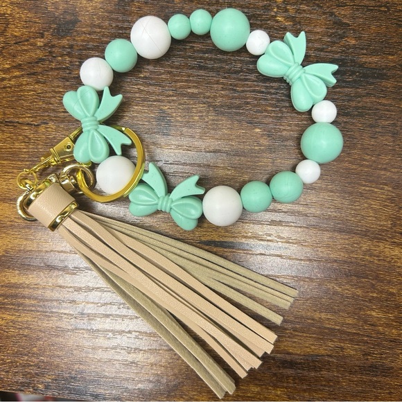 Silicone Beaded Wristlet Keychain - Picture 1 of 2